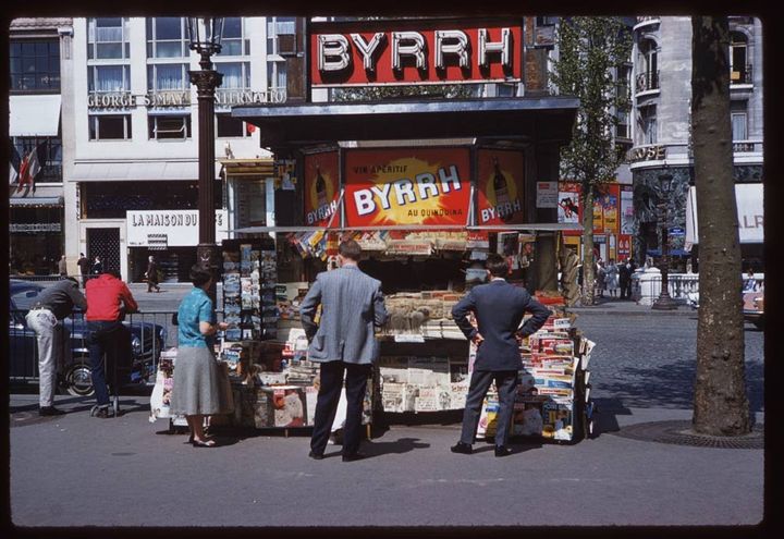 paris champs-elysees-1960 par le photographe Charles Weever Cushman